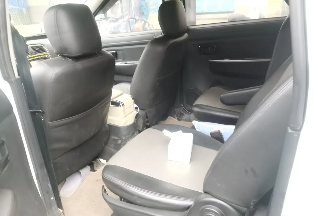 2014 DongFeng Fengon Fengon 330 1.5L 109HP L4 5MT,autocango,china used car exporter,china ev exporter,chinese used car exporter,chinese used ev exporter