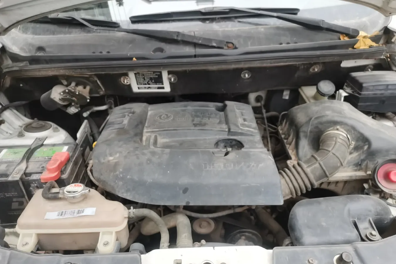 2014 DongFeng Fengon Fengon 330 1.5L 109HP L4 5MT,autocango,china used car exporter,china ev exporter,chinese used car exporter,chinese used ev exporter