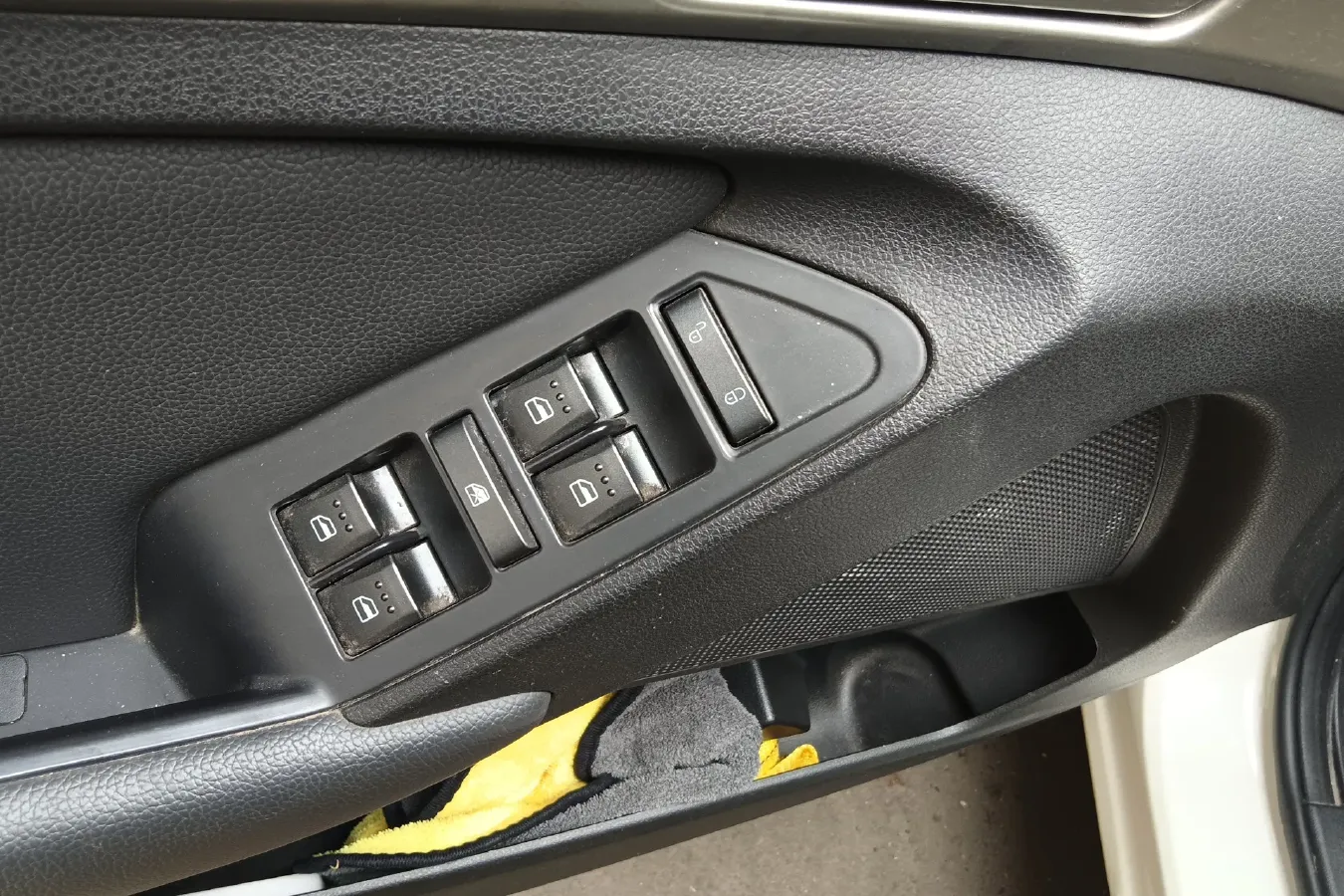 2015 BeiJing Auto Senova X65 2.0T 177HP L4 5MT,autocango,china used car exporter,china ev exporter,chinese used car exporter,chinese used ev exporter