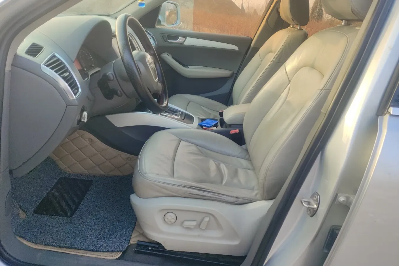 2010 Audi Q5 2.0T 211HP L4 7DCT,autocango,china used car exporter,china ev exporter,chinese used car exporter,chinese used ev exporter