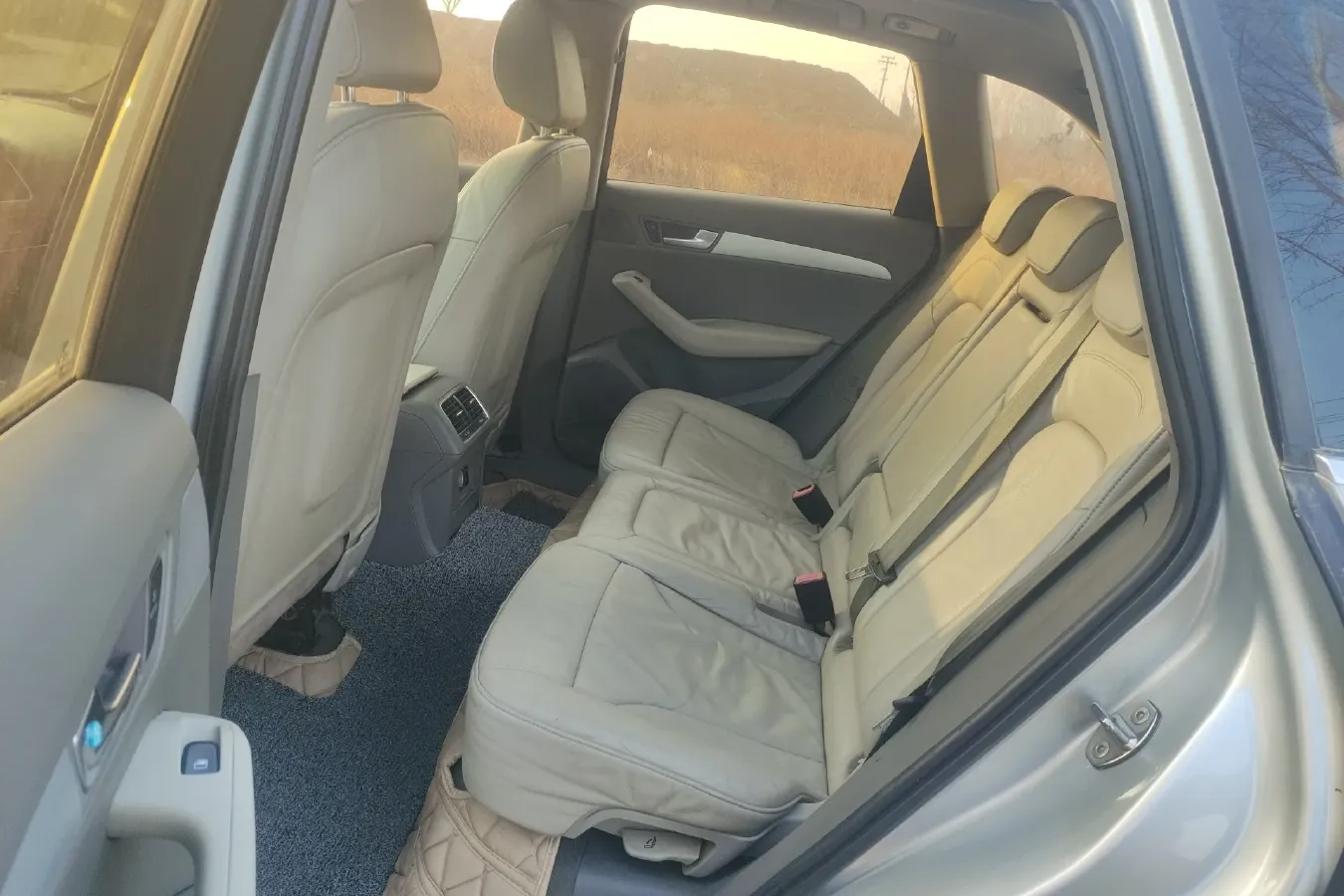 2010 Audi Q5 2.0T 211HP L4 7DCT,autocango,china used car exporter,china ev exporter,chinese used car exporter,chinese used ev exporter