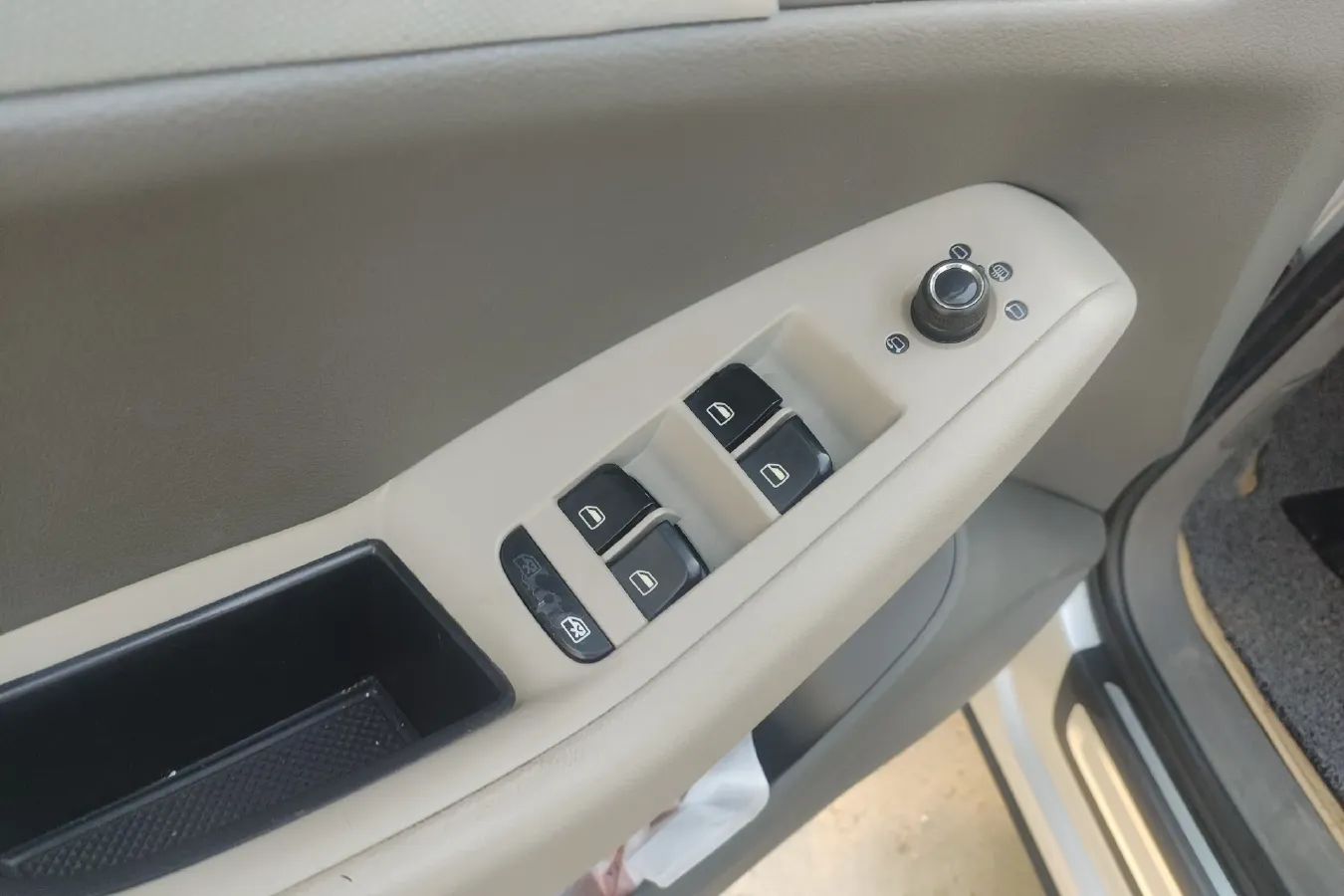 2010 Audi Q5 2.0T 211HP L4 7DCT,autocango,china used car exporter,china ev exporter,chinese used car exporter,chinese used ev exporter