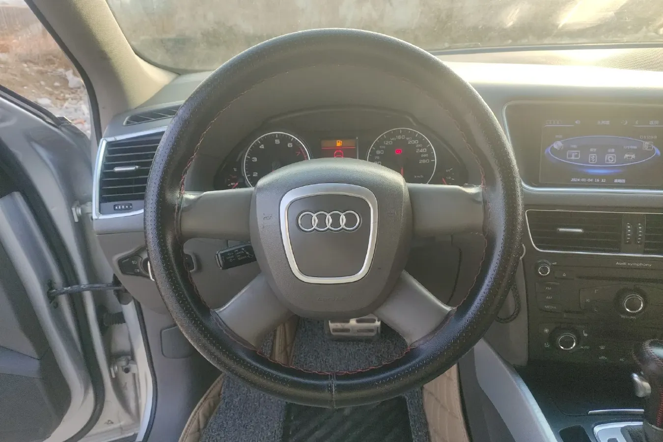 2010 Audi Q5 2.0T 211HP L4 7DCT,autocango,china used car exporter,china ev exporter,chinese used car exporter,chinese used ev exporter