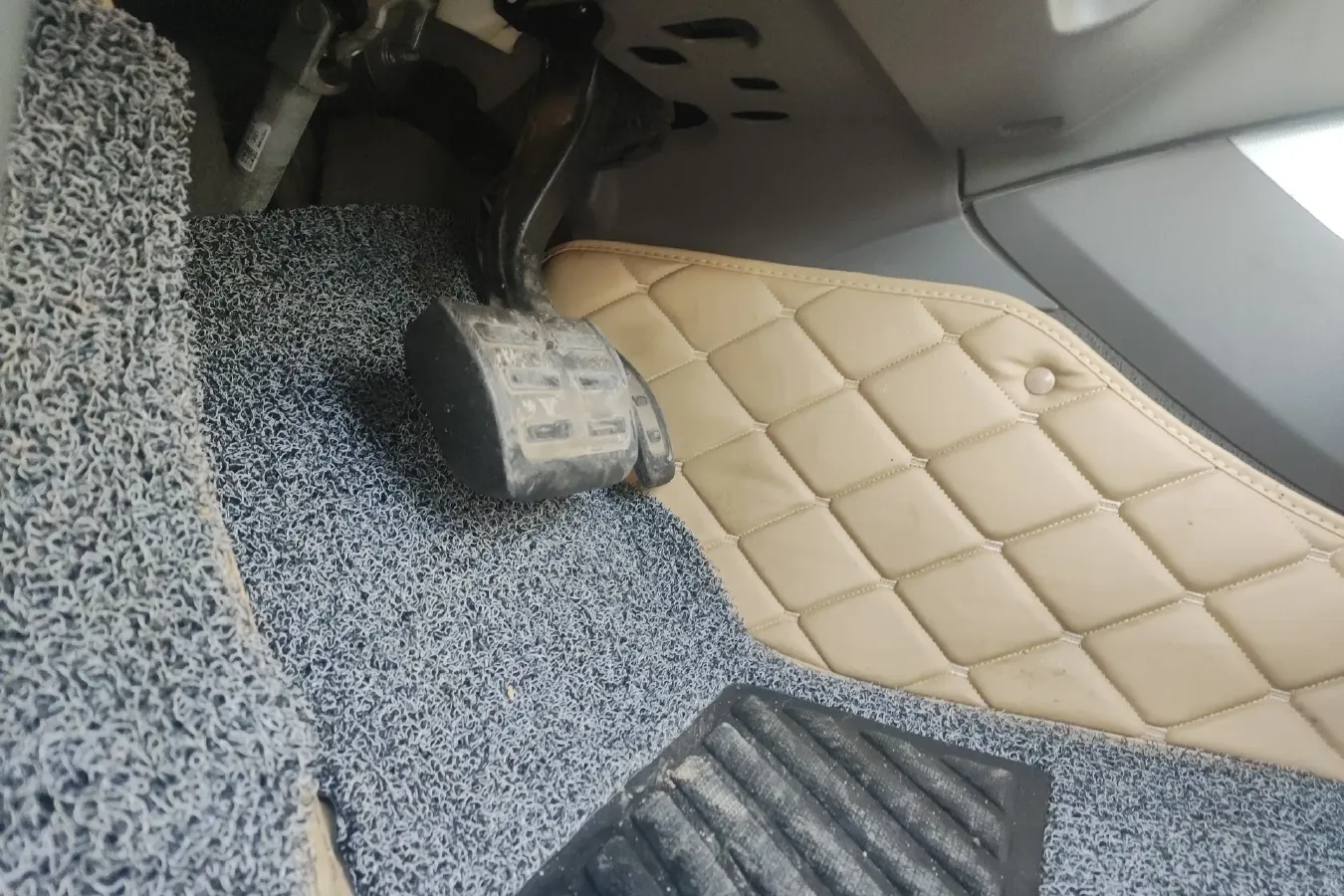 2010 Audi Q5 2.0T 211HP L4 7DCT,autocango,china used car exporter,china ev exporter,chinese used car exporter,chinese used ev exporter