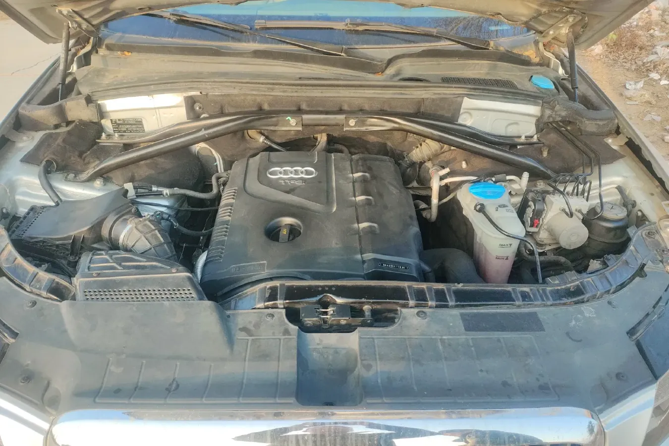 2010 Audi Q5 2.0T 211HP L4 7DCT,autocango,china used car exporter,china ev exporter,chinese used car exporter,chinese used ev exporter