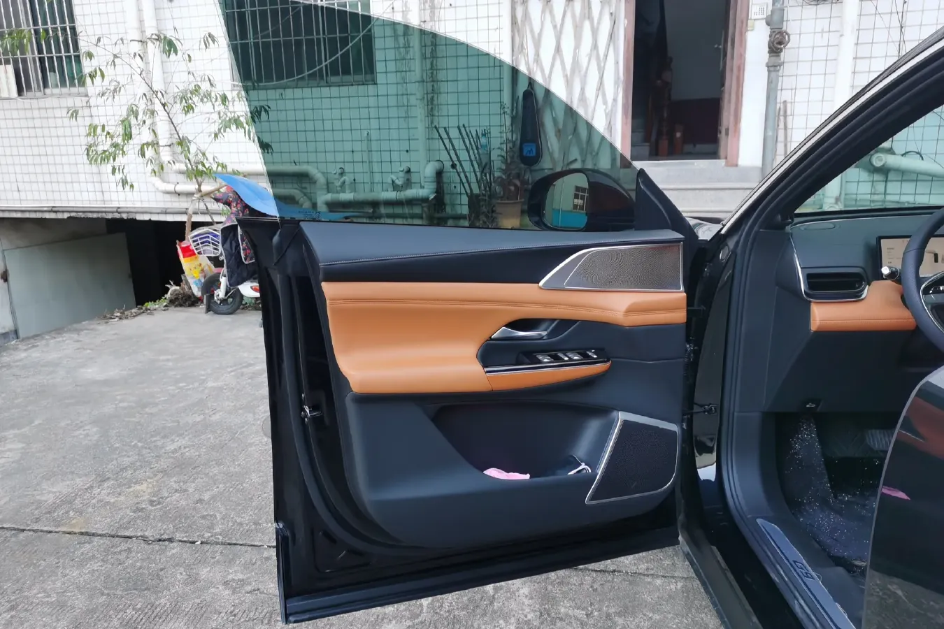 2024 Xpeng G9 BEV 98KWH,autocango,china used car exporter,china ev exporter,chinese used car exporter,chinese used ev exporter