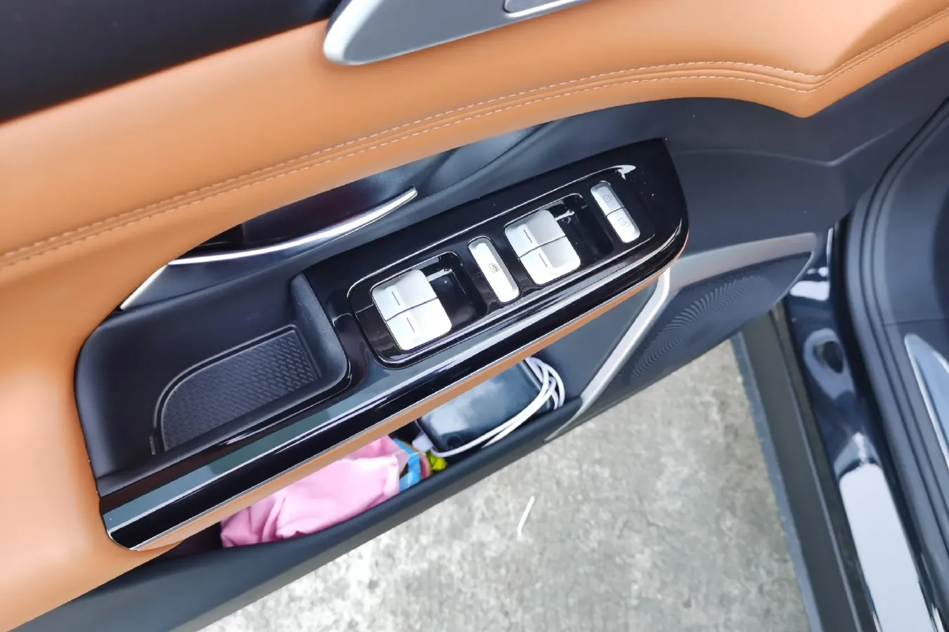 2024 Xpeng G9 BEV 98KWH,autocango,china used car exporter,china ev exporter,chinese used car exporter,chinese used ev exporter