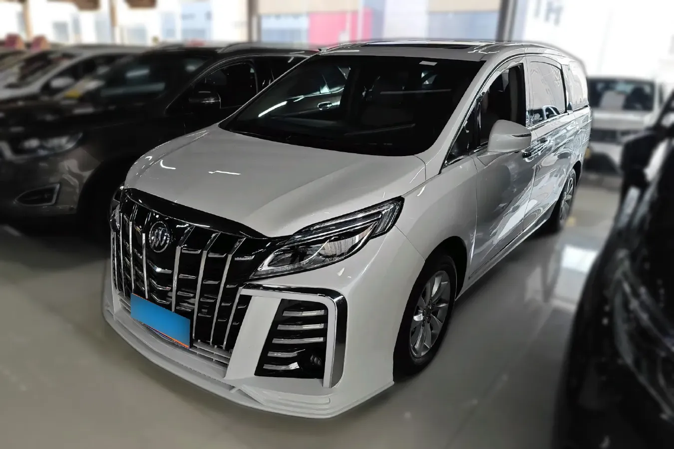 2017 Buick GL8 2.0T 260HP L4 6AT,autocango,china used car exporter,china ev exporter,chinese used car exporter,chinese used ev exporter