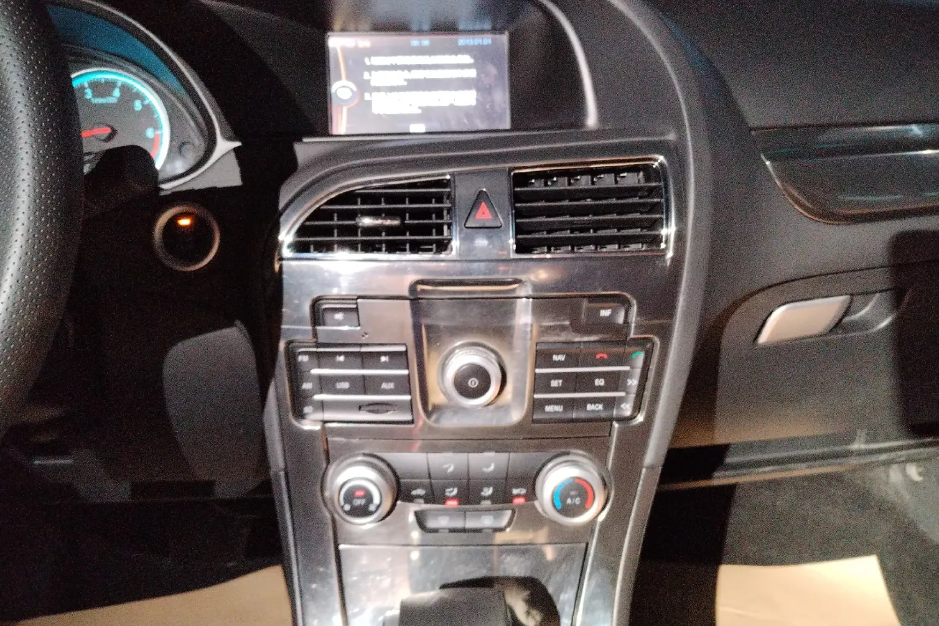 2016 Brilliance Auto V5 1.5T 150HP L4 5AT,autocango,china used car exporter,china ev exporter,chinese used car exporter,chinese used ev exporter