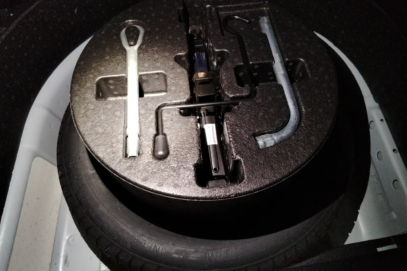 2016 Brilliance Auto V5 1.5T 150HP L4 5AT,autocango,china used car exporter,china ev exporter,chinese used car exporter,chinese used ev exporter