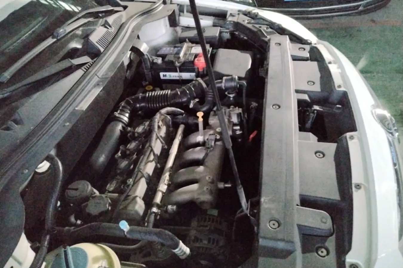 2016 Brilliance Auto V5 1.5T 150HP L4 5AT,autocango,china used car exporter,china ev exporter,chinese used car exporter,chinese used ev exporter