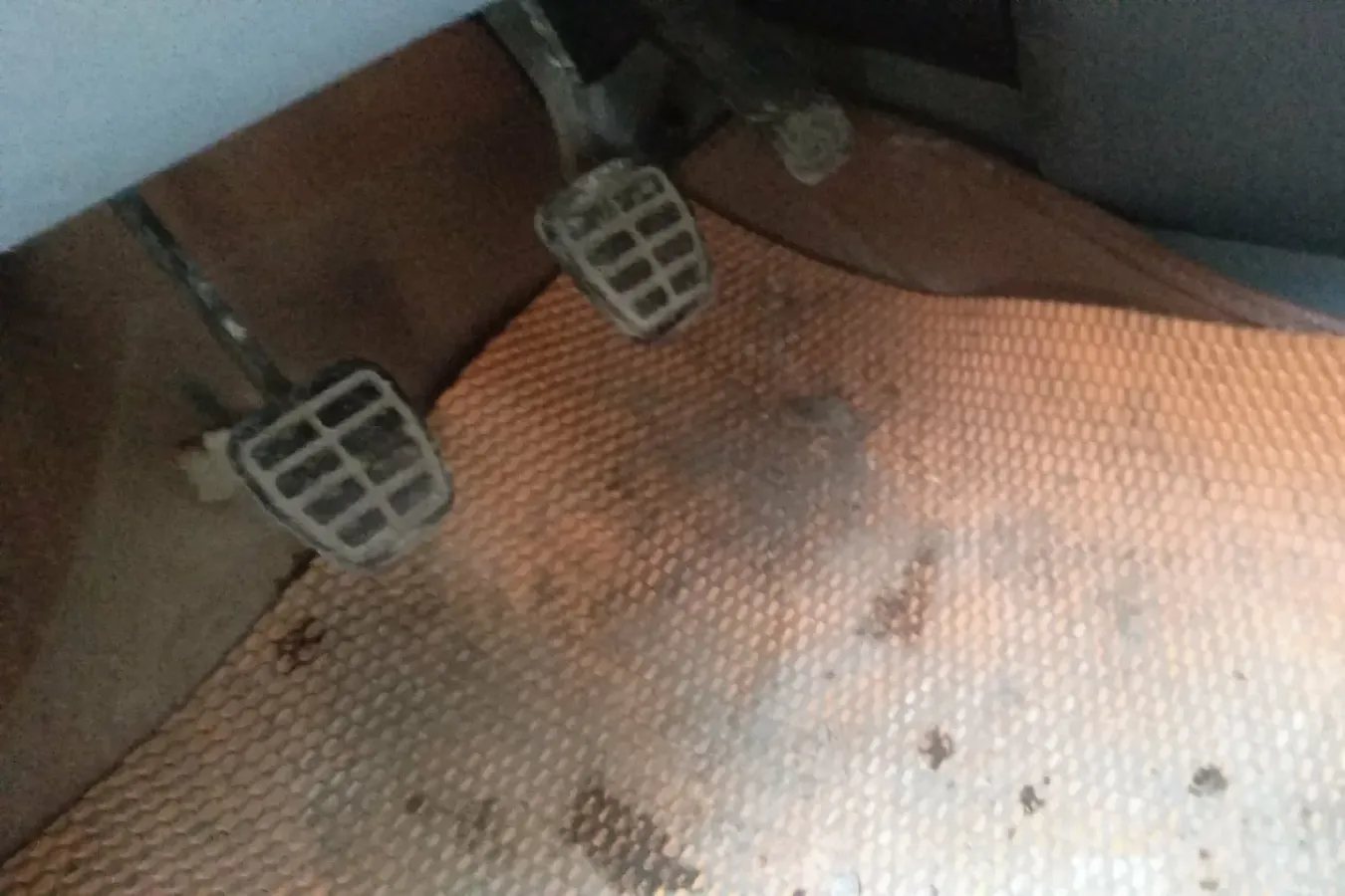 2012 Chery Cowin 2 1.5L 109HP L4 5MT,autocango,china used car exporter,china ev exporter,chinese used car exporter,chinese used ev exporter