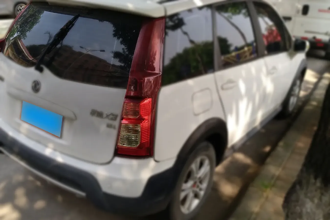 2015 DongFeng Forthing Joyear X3 1.5L 120HP L4 5MT,autocango,china used car exporter,china ev exporter,chinese used car exporter,chinese used ev exporter