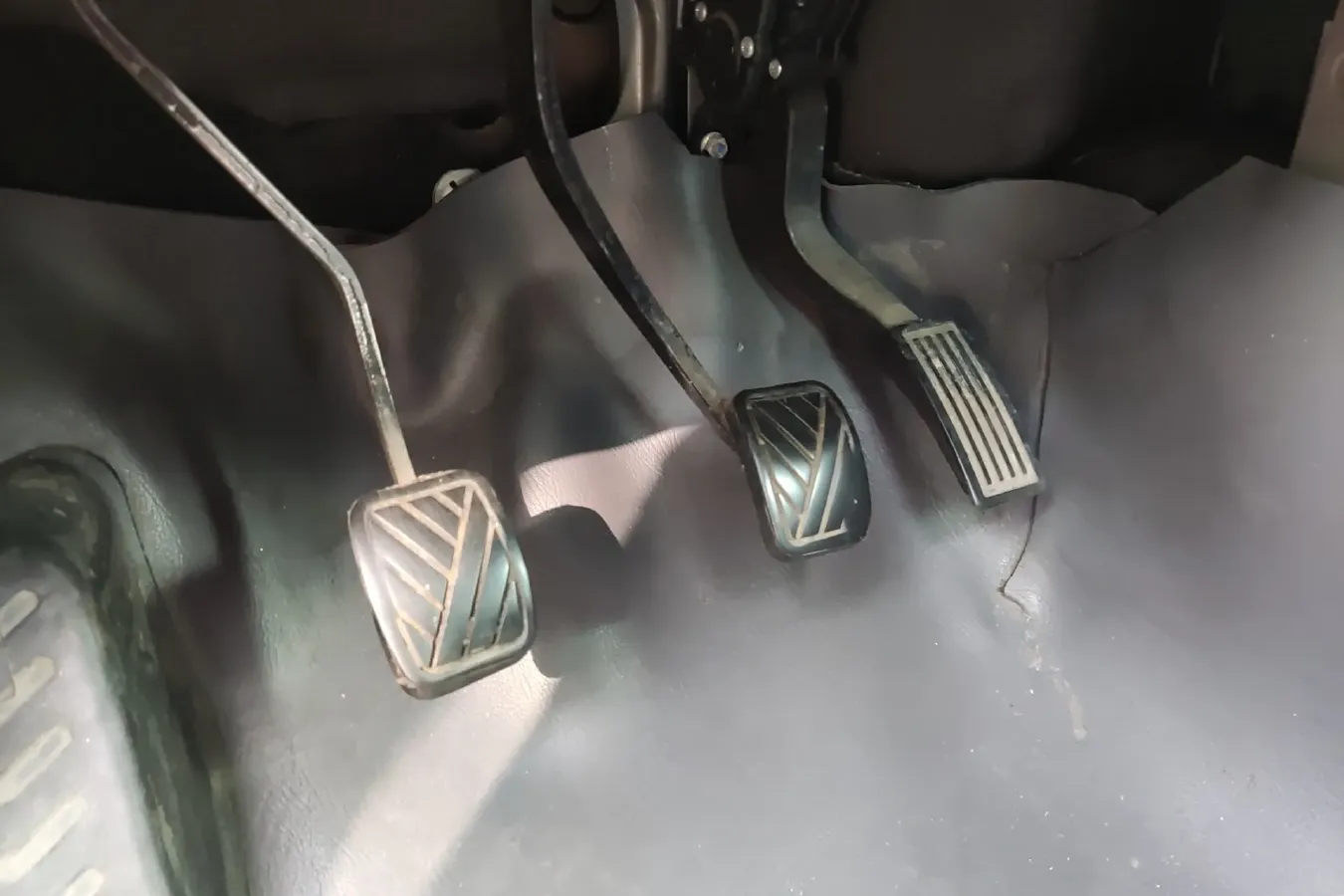 2014 BAIC WeiWang M20 1.5L 106HP L4 5MT,autocango,china used car exporter,china ev exporter,chinese used car exporter,chinese used ev exporter