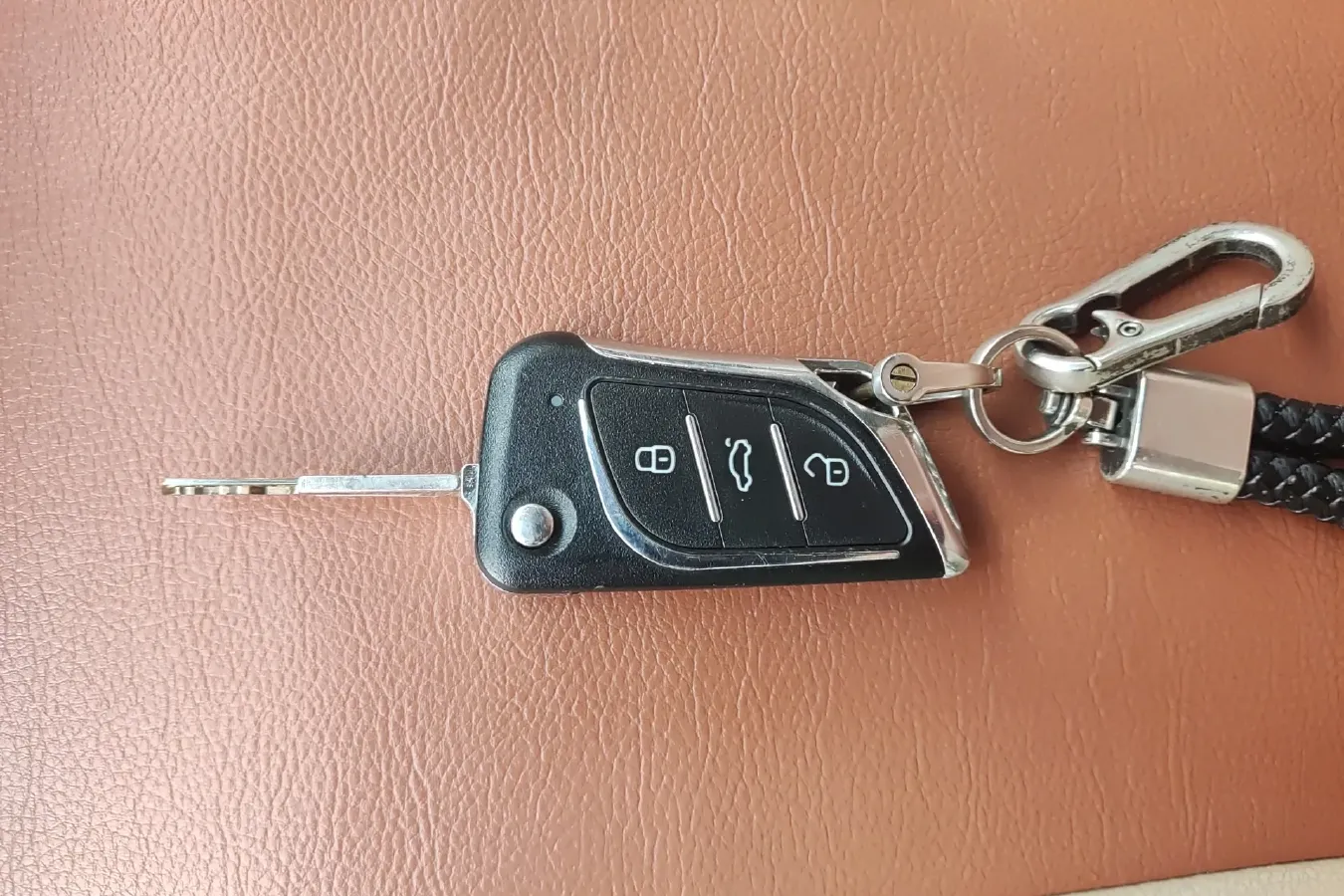 2016 GAC Trumpchi GA5 1.0L 61HP L4 PHEV 13KWH,autocango,china used car exporter,china ev exporter,chinese used car exporter,chinese used ev exporter