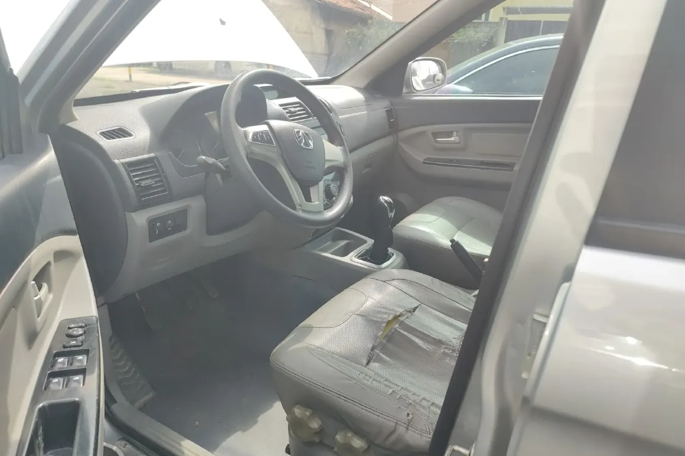 2014 BAIC WeiWang M20 1.5L 106HP L4 5MT,autocango,china used car exporter,china ev exporter,chinese used car exporter,chinese used ev exporter