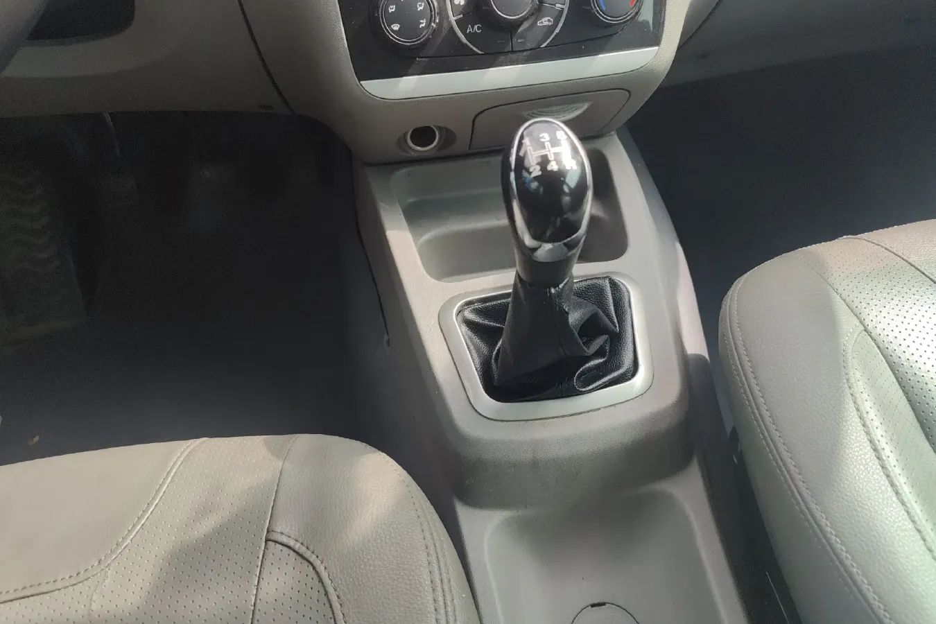 2014 BAIC WeiWang M20 1.5L 106HP L4 5MT,autocango,china used car exporter,china ev exporter,chinese used car exporter,chinese used ev exporter