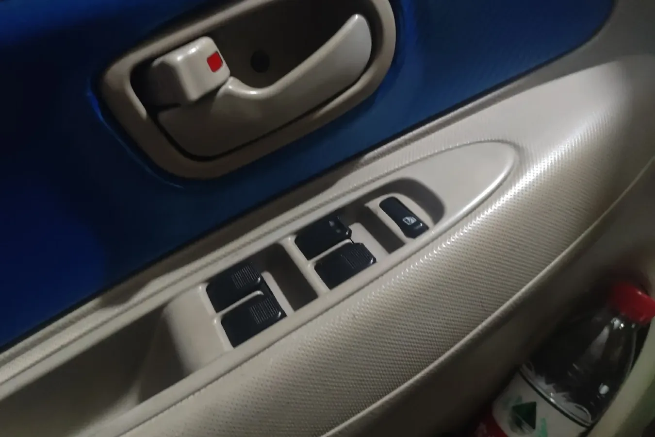 2009 FAW Senia M80 1.3L 91HP L4 5MT,autocango,china used car exporter,china ev exporter,chinese used car exporter,chinese used ev exporter