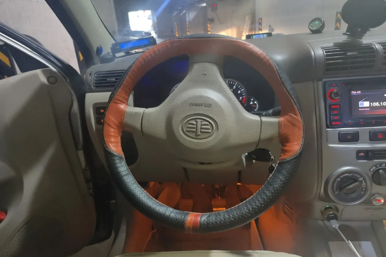 2009 FAW Senia M80 1.3L 91HP L4 5MT,autocango,china used car exporter,china ev exporter,chinese used car exporter,chinese used ev exporter