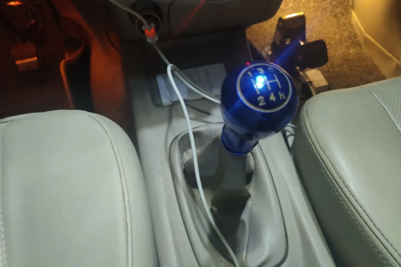 2009 FAW Senia M80 1.3L 91HP L4 5MT,autocango,china used car exporter,china ev exporter,chinese used car exporter,chinese used ev exporter