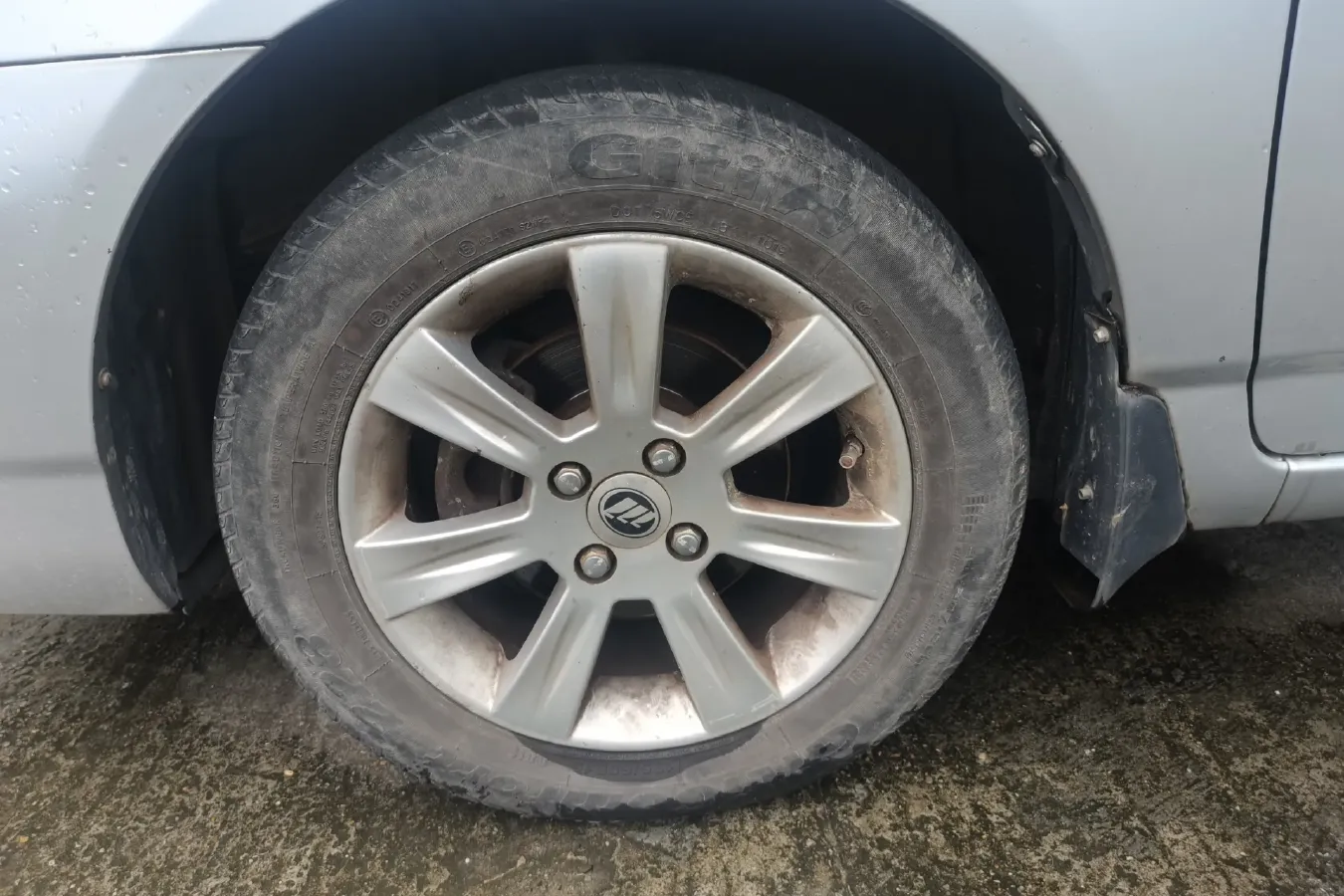 2012 LiFan 620 1.5L 94HP L4 5MT,autocango,china used car exporter,china ev exporter,chinese used car exporter,chinese used ev exporter