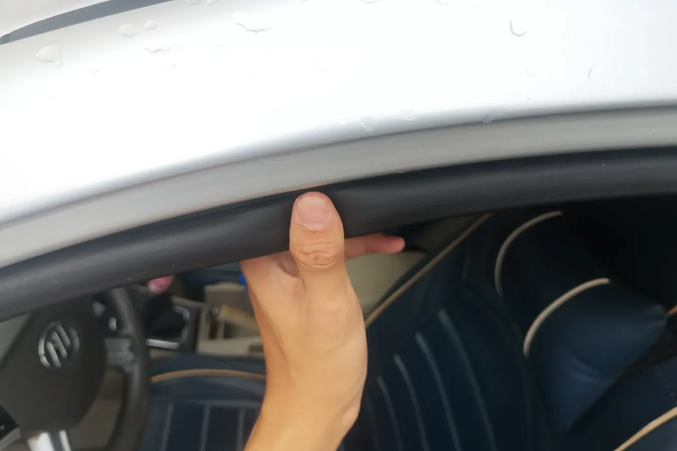 2012 LiFan 620 1.5L 94HP L4 5MT,autocango,china used car exporter,china ev exporter,chinese used car exporter,chinese used ev exporter