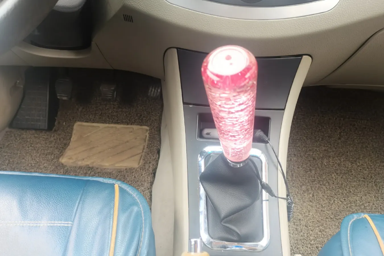 2012 LiFan 620 1.5L 94HP L4 5MT,autocango,china used car exporter,china ev exporter,chinese used car exporter,chinese used ev exporter