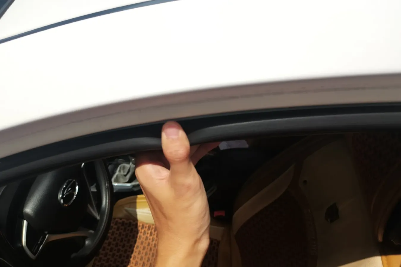 2015 Soueast V5 1.5L 120HP L4 5MT,autocango,china used car exporter,china ev exporter,chinese used car exporter,chinese used ev exporter