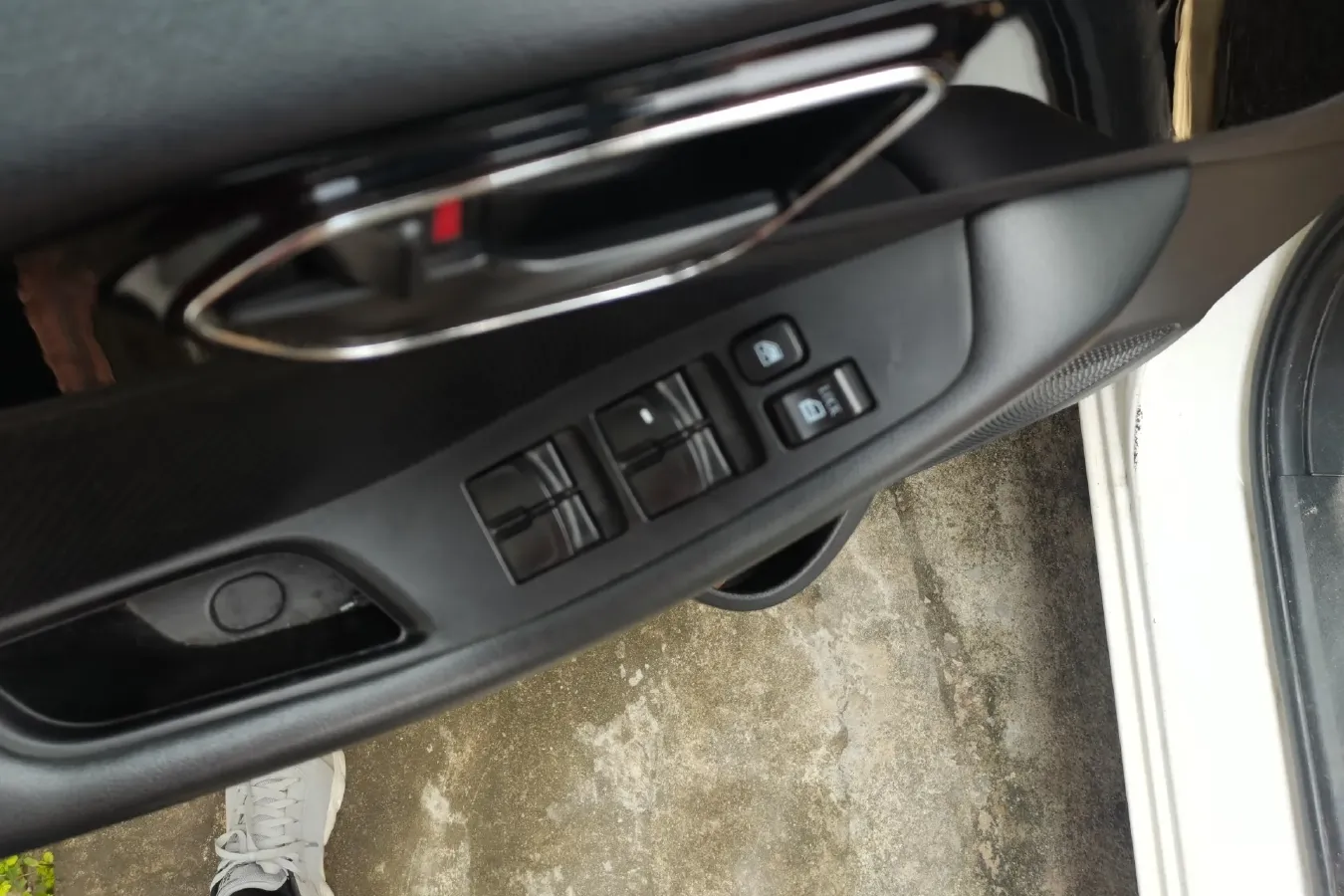 2015 Soueast V5 1.5L 120HP L4 5MT,autocango,china used car exporter,china ev exporter,chinese used car exporter,chinese used ev exporter