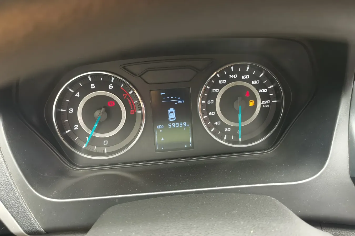 2015 Soueast V5 1.5L 120HP L4 5MT,autocango,china used car exporter,china ev exporter,chinese used car exporter,chinese used ev exporter