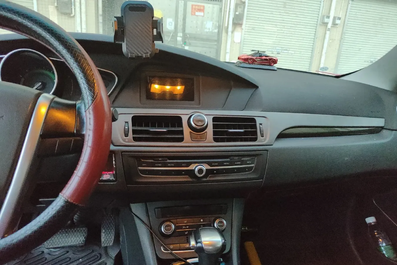 2014 Roewe e550 1.5L 109HP L4 2AT PHEV 11.8KWH,autocango,china used car exporter,china ev exporter,chinese used car exporter,chinese used ev exporter