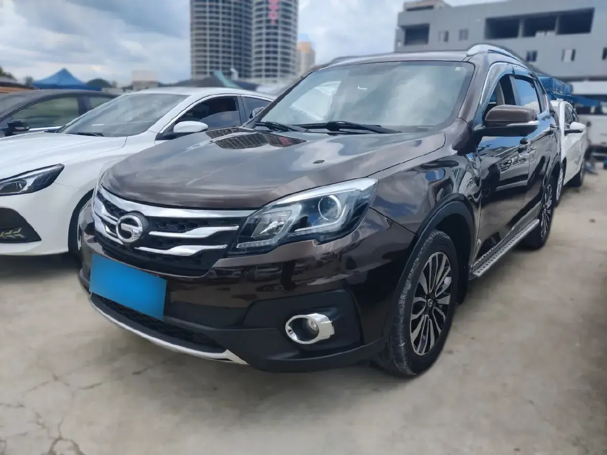 2015 GAC Trumpchi GS5 Super 1.8T 177HP L4 5AT