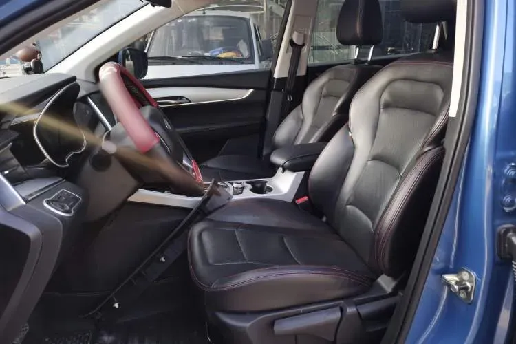 2018 SWM G01 1.5T 156HP L4 6AT,autocango,china used car exporter,china ev exporter,chinese used car exporter,chinese used ev exporter