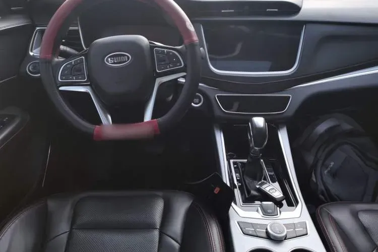 2018 SWM G01 1.5T 156HP L4 6AT,autocango,china used car exporter,china ev exporter,chinese used car exporter,chinese used ev exporter