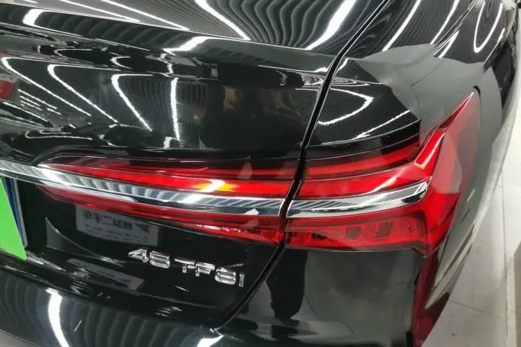 2021 Audi A6L 2.0T 190HP L4 7DCT,autocango,china used car exporter,china ev exporter,chinese used car exporter,chinese used ev exporter