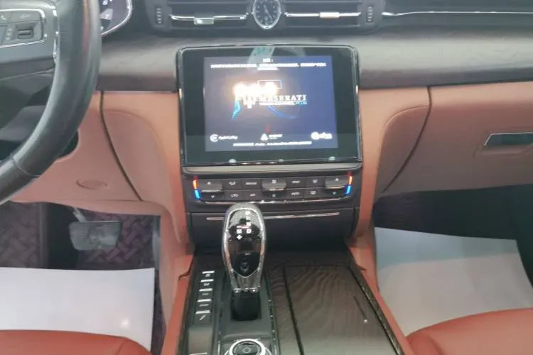 2020 Maserati MC20 3.0T 630HP V6 8DCT,autocango,china used car exporter,china ev exporter,chinese used car exporter,chinese used ev exporter