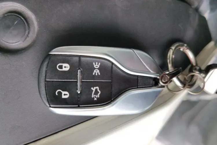 2020 Maserati MC20 3.0T 630HP V6 8DCT,autocango,china used car exporter,china ev exporter,chinese used car exporter,chinese used ev exporter