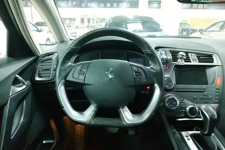 2014 DS 5 1.6T 163HP L4 6AT,autocango,china used car exporter,china ev exporter,chinese used car exporter,chinese used ev exporter