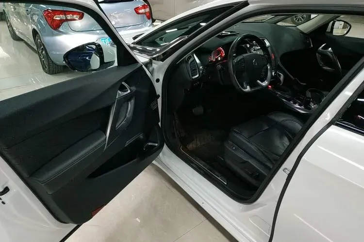 2014 DS 5 1.6T 163HP L4 6AT,autocango,china used car exporter,china ev exporter,chinese used car exporter,chinese used ev exporter