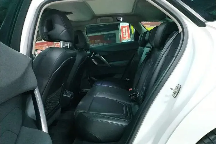 2014 DS 5 1.6T 163HP L4 6AT,autocango,china used car exporter,china ev exporter,chinese used car exporter,chinese used ev exporter