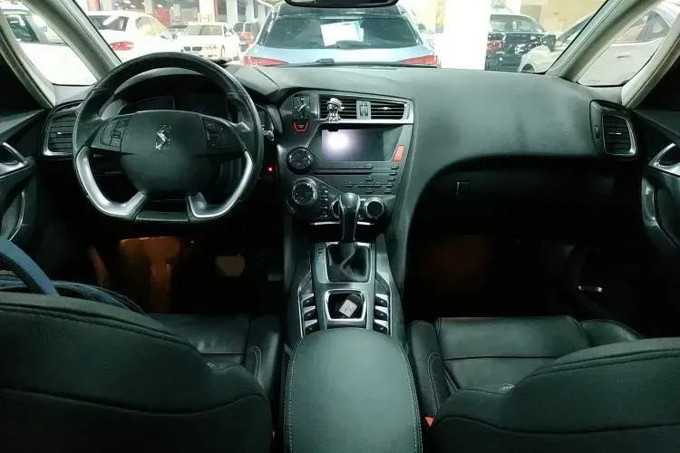 2014 DS 5 1.6T 163HP L4 6AT,autocango,china used car exporter,china ev exporter,chinese used car exporter,chinese used ev exporter