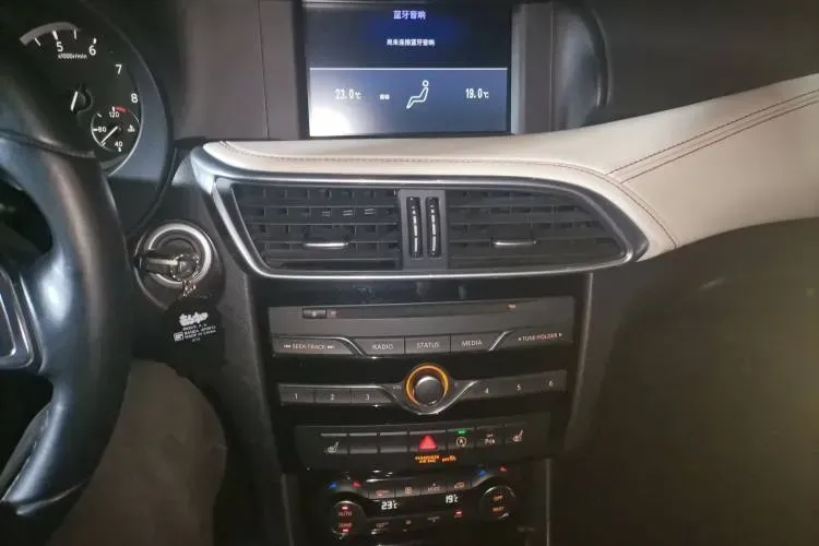 2017 Infiniti QX30 1.6T 156HP L4 7DCT,autocango,china used car exporter,china ev exporter,chinese used car exporter,chinese used ev exporter