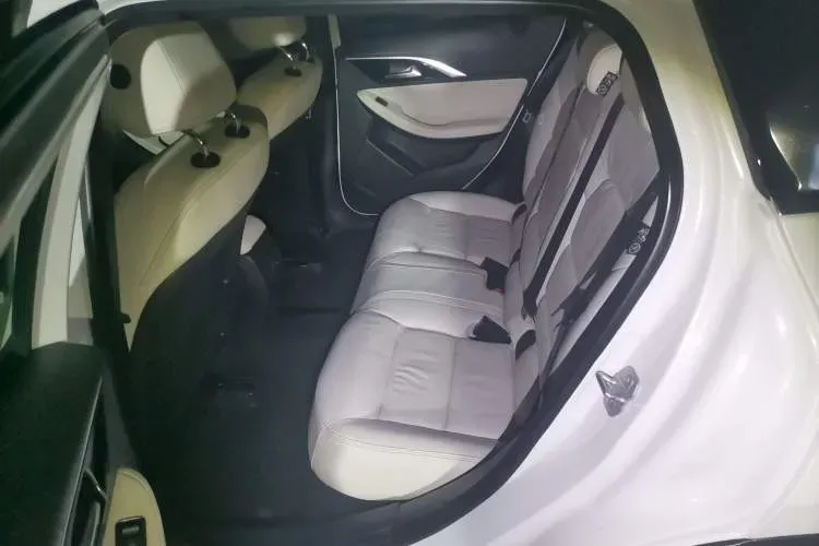 2017 Infiniti QX30 1.6T 156HP L4 7DCT,autocango,china used car exporter,china ev exporter,chinese used car exporter,chinese used ev exporter