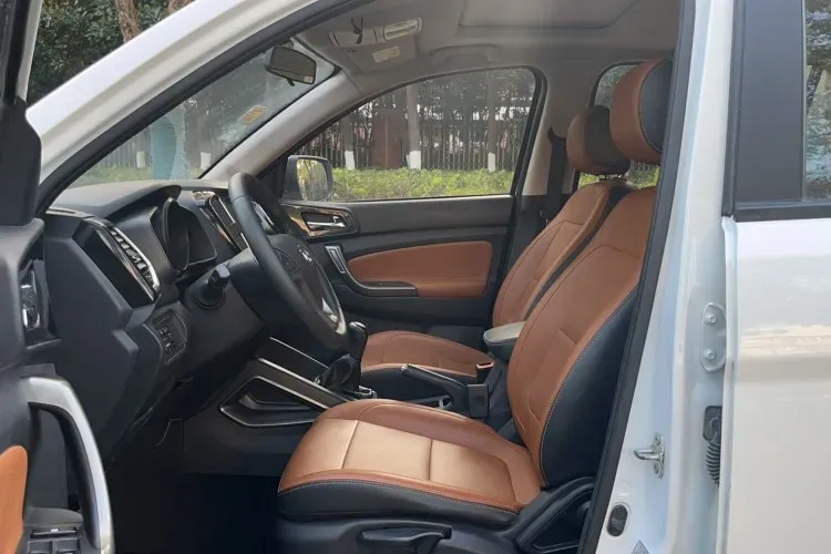 2016 ChangAn Oshan CX70 1.6L 117HP L4 5MT,autocango,china used car exporter,china ev exporter,chinese used car exporter,chinese used ev exporter