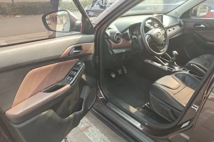 2016 BAIC ChangHe Q35 1.5L 116HP L4 5MT,autocango,china used car exporter,china ev exporter,chinese used car exporter,chinese used ev exporter