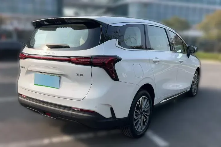 2023 DongFeng Forthing Yacht 1.5T 197HP L4 7DCT,autocango,china used car exporter,china ev exporter,chinese used car exporter,chinese used ev exporter
