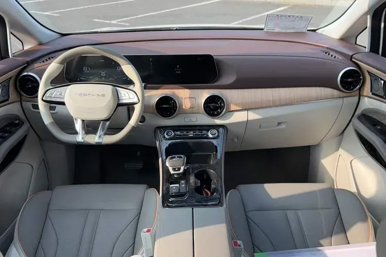 2023 DongFeng Forthing Yacht 1.5T 197HP L4 7DCT,autocango,china used car exporter,china ev exporter,chinese used car exporter,chinese used ev exporter