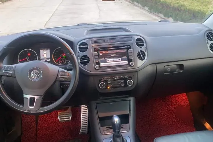 2010 Volkswagen Eos 2.0T 200HP L4 6DCT,autocango,china used car exporter,china ev exporter,chinese used car exporter,chinese used ev exporter