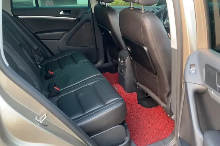 2010 Volkswagen Eos 2.0T 200HP L4 6DCT,autocango,china used car exporter,china ev exporter,chinese used car exporter,chinese used ev exporter