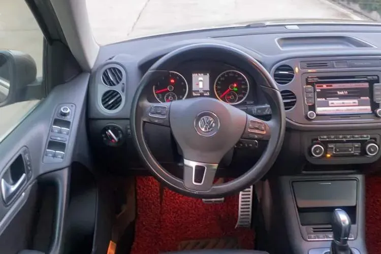 2010 Volkswagen Eos 2.0T 200HP L4 6DCT,autocango,china used car exporter,china ev exporter,chinese used car exporter,chinese used ev exporter